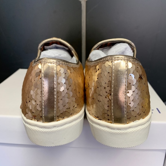 Madden Girl Lovin Champagne Gold Slip Ons Youth - Picture 4 of 6